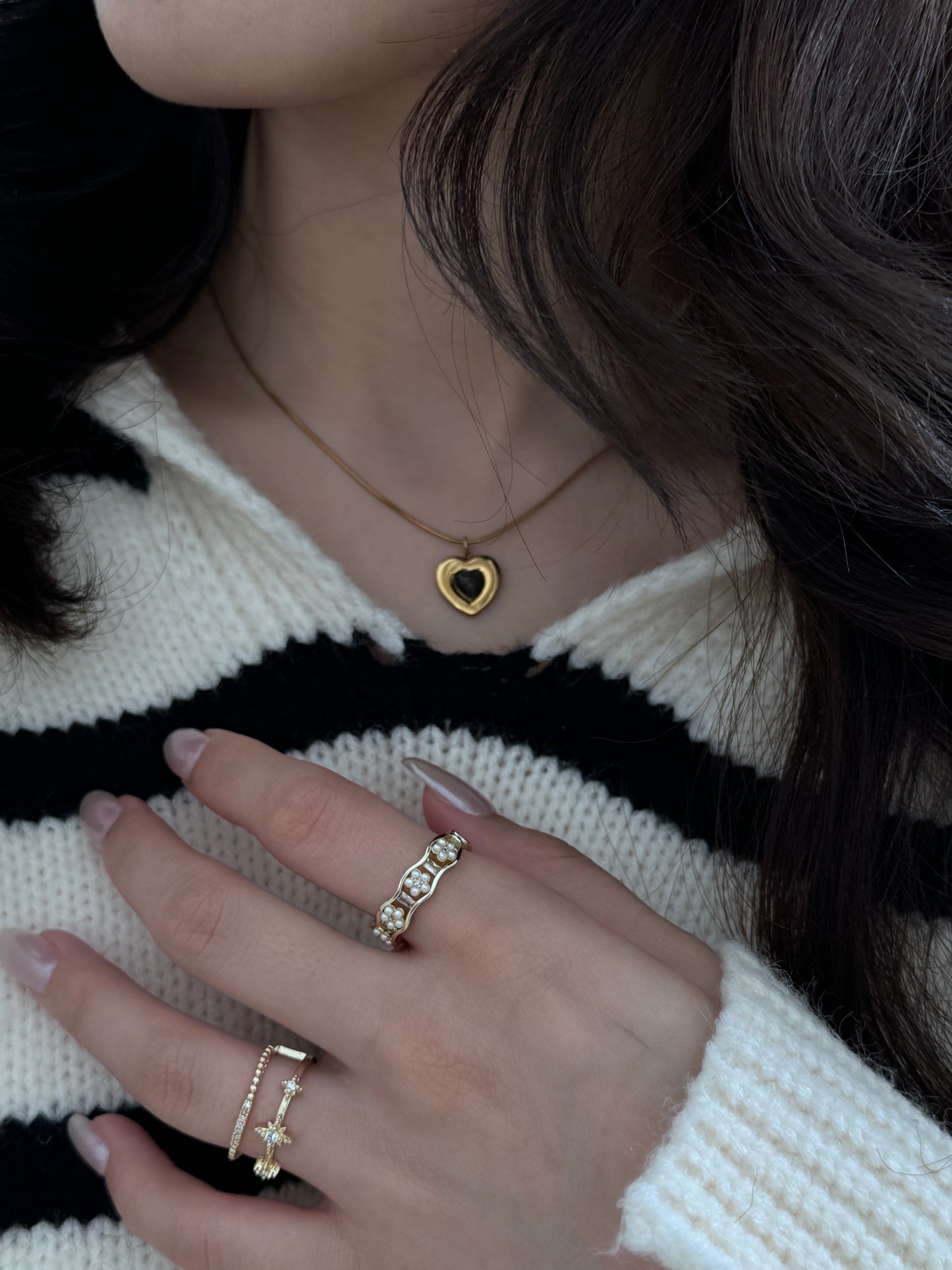 Charcoal Herringbone Necklace ⬛