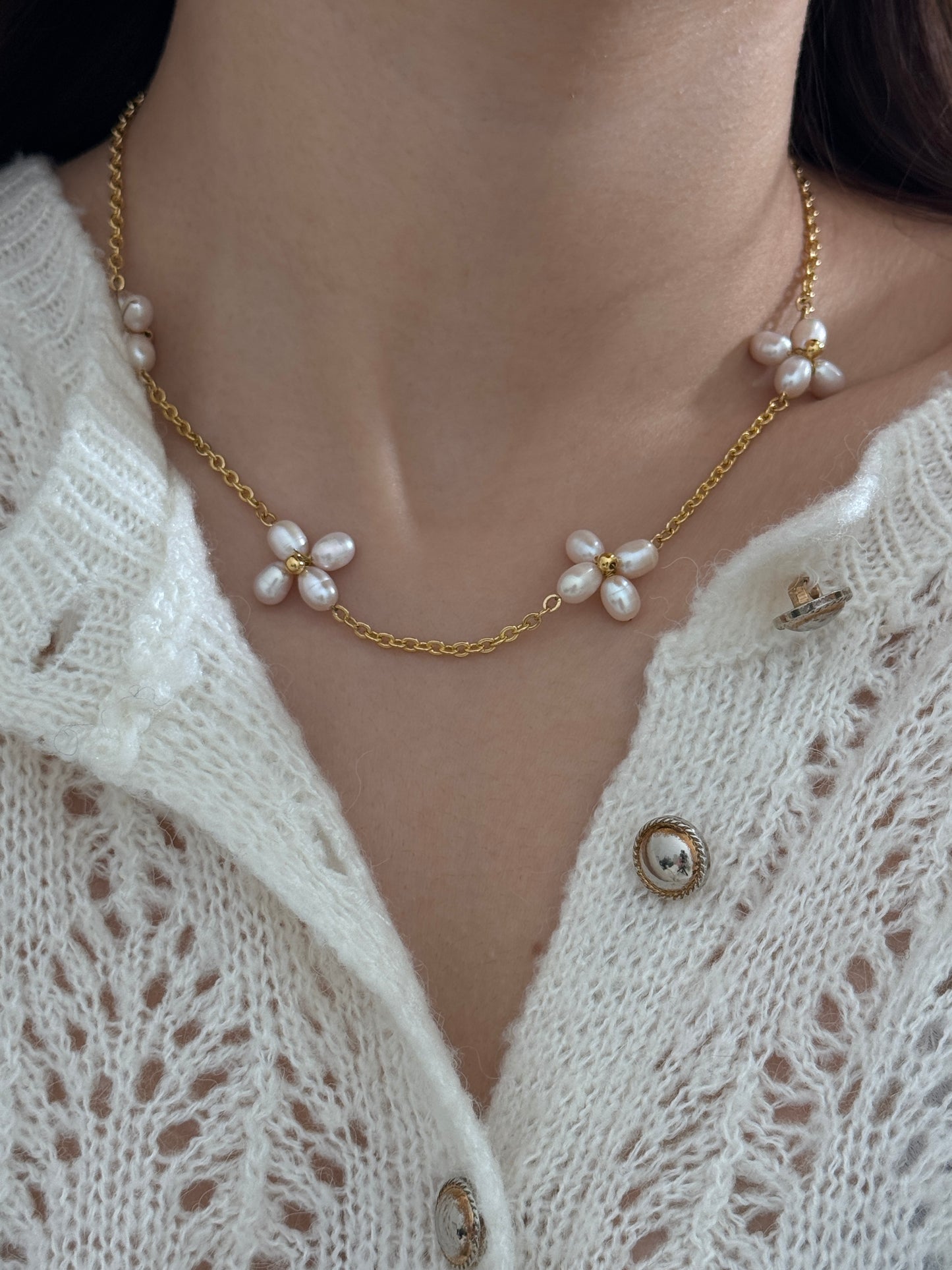 French Blossom Pearl Necklace 🌸